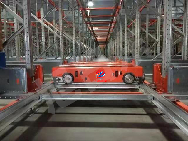 四向穿梭車.jpg